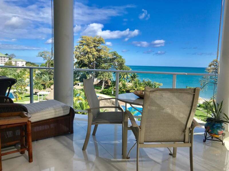 Appartement haut standing face à l'océan situé à Bijao Golf Resort au Panama